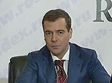 Администрация США исходит из того, что выдвижение первого вице-премьера правительства России Дмитрия Медведева кандидатом в президенты РФ - это "дело российского народа".     