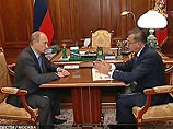 Путин уже сбил с толку интриганов, в сентябре назначив на пост премьер-министра малоизвестного Виктора Зубкова.