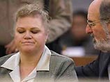 В среду в Верховном суде коллегия присяжных признала 47-летнюю Ларису Шустер из города Кловис виновной в убийстве супруга по корыстным мотивам
