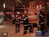 В зданий на Смоленской площади в Москве возник крупный пожар