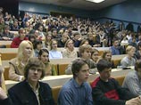 Студентам России повышают стипендию. Теперь это 1100 рублей