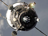 Загруженный мусором и отработанным оборудованием российский космический грузовой корабль "Прогресс М-61" отчалил от Международной космической станции (МКС) и на месяц превратился в "космическую лабораторию"