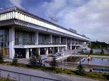 В аэропорту Алма-Аты при взлете взорвался и сгорел самолет: один погиб, трое раненых В аэропорту Алма-Аты при взлете взорвался и сгорел самолет: один погиб, трое раненых