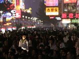 К этому периоду половина всех китайских семей будет принадлежать к среднему классу, 70% из них будут проживать в городах