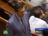 Янукович "смеется сквозь слезы" над программой правительства Тимошенко Янукович "смеется сквозь слезы" над программой правительства Тимошенко