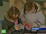 Москвичи окунулись в предновогодний шопинг - гипермаркеты справляются с трудом Москвичи окунулись в предновогодний шопинг - гипермаркеты справляются с трудом