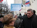 Более восьмисот тысяч подписей собрали сторонники Михаила Касьянова в поддержку его кандидатуры на мартовских выборах президента, бодро рапортует предвыборный штаб кандидата