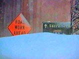 Проливные дожди вызвали подтопление домов в нескольких районах, в горах Сьерра-Невада толщина снежного покрова достигает 3 метров