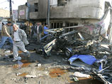 По меньшей мере 11 человек погибли в результате взрыва двух бомб в Багдаде в воскресенье, когда в Ираке отмечается День национальной армии