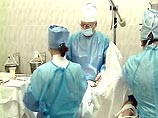 Пострадавший сотрудник ГИБДД с огнестрельным ранением в область живота и сквозным огнестрельным ранением в ногу госпитализирован, в настоящее время он прооперирован Пострадавший сотрудник ГИБДД с огнестрельным ранением в область живота и сквозным огнестрельным ранением в ногу госпитализирован, в настоящее время он прооперирован