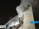 В Казани в результате взрыва бытового газа в ночь на среду обрушился подъезд жилого дома. Ударной волной выбило окна стоящих неподалеку домов и автомобилей.