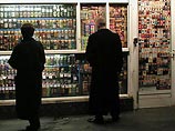 Тем более, что, по оценкам экспертов, это наиболее эффективная мера - в России очень многие люди курят именно потому, что сигареты очень дешевы. Тем более, что, по оценкам экспертов, это наиболее эффективная мера - в России очень многие люди курят именно потому, что сигареты очень дешевы.