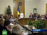 Правительство Юлии Тимошенко обещает вернуть каждому вкладчику до 1000 гривен Правительство Юлии Тимошенко обещает вернуть каждому вкладчику до 1000 гривен