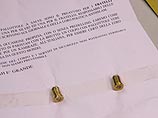 В адрес бывшего премьер-министра Италии Сильвио Берлускони и его брата Паоло пришел пакет с двумя пулями и письмом с угрозами расправы В адрес бывшего премьер-министра Италии Сильвио Берлускони и его брата Паоло пришел пакет с двумя пулями и письмом с угрозами расправы