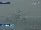 Более 200 пассажиров аэробуса А-320 авиакомпании S7 третьи сутки не могут вылететь из аэропорта болгарской столицы Софии в Москву