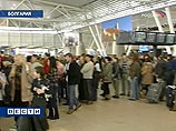 Российские туристы третьи сутки не могут вылететь из Болгарии из-за тумана Российские туристы третьи сутки не могут вылететь из Болгарии из-за тумана
