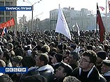 По данным оппозиции, митинг в Тбилиси собрал уже 80 тысяч человек