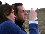 Мировые информагентства со ссылкой на французские СМИ сообщают о свадьбе президента Франции Николя Саркози и бывшей манекенщицы итальянки Карлы Бруни