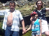 Альберт с женой Олей и с 9-летней дочуркой Алиной на Черном море