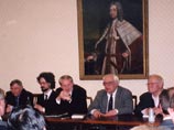 На фото слева направо: Вальтер Литвиненко, Павел Строилов, Ахмед Закаев, Владимир Буковский, Олег Гордиевский