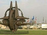 Украина намерена в апреле начать процесс присоединения к НАТО Украина намерена в апреле начать процесс присоединения к НАТО