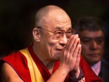 "Если вы попросите меня управлять бизнесом, он рухнет через неделю", сказал студентам Далай-лама