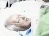 Состояние 86-летнего экс-президента Индонезии Мухамеда Сухарто, который уже двадцатый день находится в госпитале и несколько раз был на грани смерти из-за отказа многих жизненно важных органов снова ухудшается Состояние 86-летнего экс-президента Индонезии Мухамеда Сухарто, который уже двадцатый день находится в госпитале и несколько раз был на грани смерти из-за отказа многих жизненно важных органов снова ухудшается