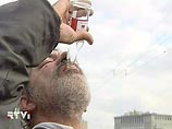 "Паленая" водка по-прежнему остается большой проблемой. Эксперты считают, что каждая третья бутылка выпускается подпольно. "Паленая" водка по-прежнему остается большой проблемой. Эксперты считают, что каждая третья бутылка выпускается подпольно.