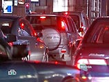 Автомобилистка парализовала движение на Садовом кольце в Москве из-за шоппинга Автомобилистка парализовала движение на Садовом кольце в Москве из-за шоппинга