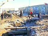 В Благовещенске Амурской области утром в четверг потоки воды из прорванного магистрального водопровода размыли улицу, в яме из-за просевшего грунта оказались автобус и троллейбус с пассажирами В Благовещенске Амурской области утром в четверг потоки воды из прорванного магистрального водопровода размыли улицу, в яме из-за просевшего грунта оказались автобус и троллейбус с пассажирами