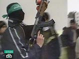 Как сообщило информационное агентство ВАФА, обстрелу в районе города Рафах на границе с Египтом подвергся автомобиль с активистами группировки "Бригады Иззэддина аль-Кассама" - боевого подразделения движения "Хамас" 