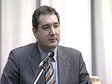 ФМС нагрянула на стадион-долгострой в Петербурге и задержала рабочих без медполисов ФМС нагрянула на стадион-долгострой в Петербурге и задержала рабочих без медполисов