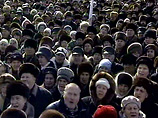 Инициаторами акции протеста, в которой приняли участие около тысячи человек, стали левые политические силы Приморья