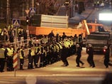 Согласно обвинению, Линтер, Рева, Кленский, а также Сирык организовали массовые беспорядки в Таллине 26-28 апреля 2007 года. "Беспорядки сопровождались грабежами, крушением имущества, поджогами и сопротивлением полиции"