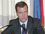 Медведев пообещал увеличить пенсии вдвое