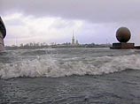 В Санкт-Петербурге началось 306-е в истории города наводнение