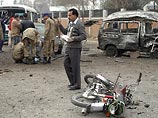 В Пакистане смертник взорвал бомбу рядом с микроавтобусом: 6 погибших, 25 раненых