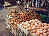 В январе правительство КНР заявило, что производителям свинины, яиц и некоторых других видов сельхозпродукции придется получать разрешение местных властей для повышения цен