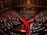После того, как Романо Проди представил президенту Джорджо Наполитано прошение об отставке, в стране начался правительственный кризис