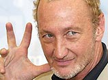 Американский актер и режиссер Роберт Энглунд, прославившийся благодаря роли Фредди Крюгера в классическом фильме ужасов "Кошмар на улице Вязов", намерен снять фильм по произведению Николая Гоголя "Вий". Американский актер и режиссер Роберт Энглунд, прославившийся благодаря роли Фредди Крюгера в классическом фильме ужасов "Кошмар на улице Вязов", намерен снять фильм по произведению Николая Гоголя "Вий".