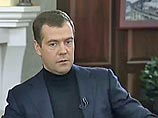 Первый вице-премьер, кандидат в президенты РФ Дмитрий Медведев, согласно проведенному мониторингу пяти крупнейших российских телеканалов, получил больше эфирного времени, чем действующий глава государства Владимир Путин
