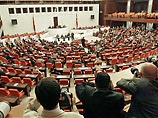 Инициаторы поправок - доминирующие в парламенте Партия справедливости и развития и Партия национального - считают, что запрет на ношение мусульманских платков нарушает права и свободы граждан