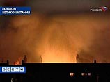 На Кэмденском рынке Лондона свирепствует сильнейший пожар На Кэмденском рынке Лондона свирепствует сильнейший пожар