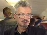 Лимонов воззвал к совести жителей деревни, которым должен: они лишат его детей молока, а больную мать - сиделки Лимонов воззвал к совести жителей деревни, которым должен: они лишат его детей молока, а больную мать - сиделки