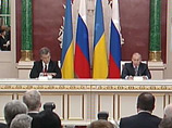Президент РФ Владимир Путин заявил после переговоров в Кремле с украинским коллегой Виктором Ющенко, что Россия не намерена мешать выстраиванию отношений Украины с НАТО, однако предупредил о негативных последствиях Президент РФ Владимир Путин заявил после переговоров в Кремле с украинским коллегой Виктором Ющенко, что Россия не намерена мешать выстраиванию отношений Украины с НАТО, однако предупредил о негативных последствиях