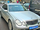 "Автомашиной Mercedes, за рулем которой находился водитель, был совершен наезд на женщину-пешехода, которая перебегала проезжую часть в неустановленном месте вне пешеходного перехода перед близко идущим транспортом", - сообщили в пресс-службе ДОБДД "Автомашиной Mercedes, за рулем которой находился водитель, был совершен наезд на женщину-пешехода, которая перебегала проезжую часть в неустановленном месте вне пешеходного перехода перед близко идущим транспортом", - сообщили в пресс-службе ДОБДД