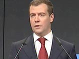 Первый вице-премьер РФ Дмитрий Медведев предложил создать государственную компанию, которая займется строительством и эксплуатацией дорог