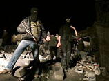 По палестинским данным, в лагере беженцев Эль-Бурейдж в пятницу вечером произошел мощный взрыв в доме одного из наиболее высокопоставленных командиров "Рот Иерусалима" (боевого крыла "Исламского джихада") Аймана абу Фаеда По палестинским данным, в лагере беженцев Эль-Бурейдж в пятницу вечером произошел мощный взрыв в доме одного из наиболее высокопоставленных командиров "Рот Иерусалима" (боевого крыла "Исламского джихада") Аймана абу Фаеда