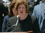 Бывшая первая леди США Нэнси Рейган госпитализирована после падения Бывшая первая леди США Нэнси Рейган госпитализирована после падения