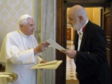 Папа Римский призвал к осторожности и умеренности при решении косовского кризиса